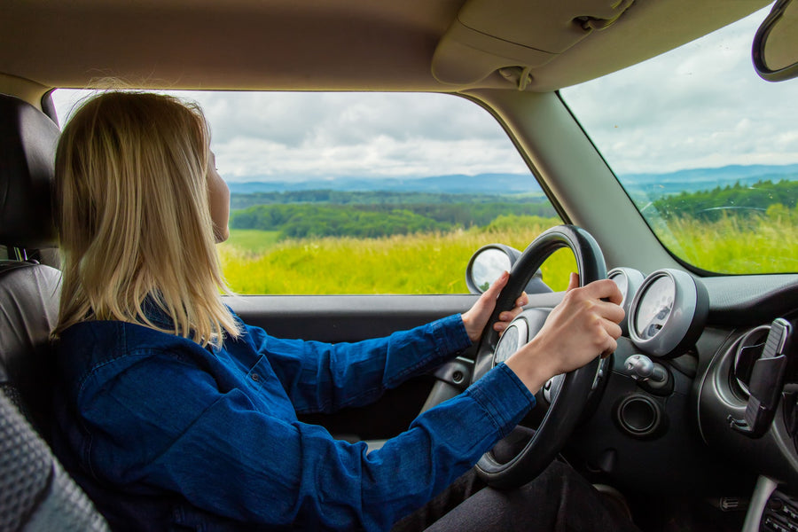 Conducir en Irlanda: los pros y los contras de las licencias de conducir internacionales