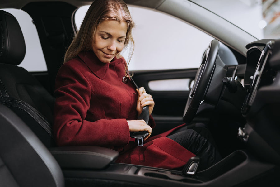 7 Essential Driving Laws to Keep in Mind When Traveling Abroad with an International Driver's License